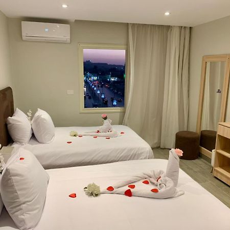 Khufu Pyramids Inn Nazlet el-Sîsi エクステリア 写真