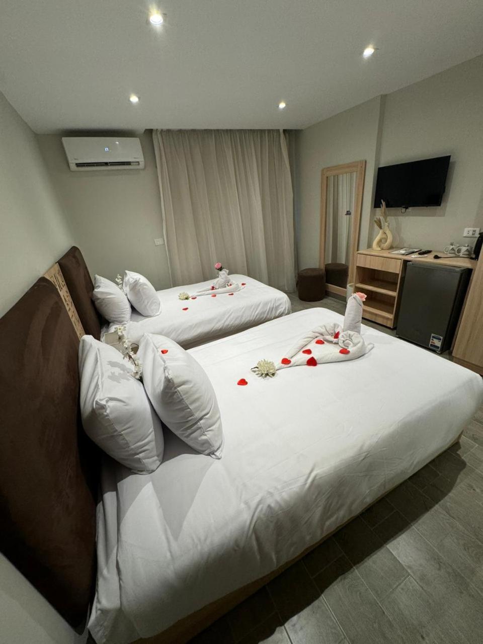 Khufu Pyramids Inn Nazlet el-Sîsi エクステリア 写真